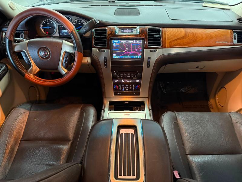 Cadillac Escalade Platinum 2WD 2014