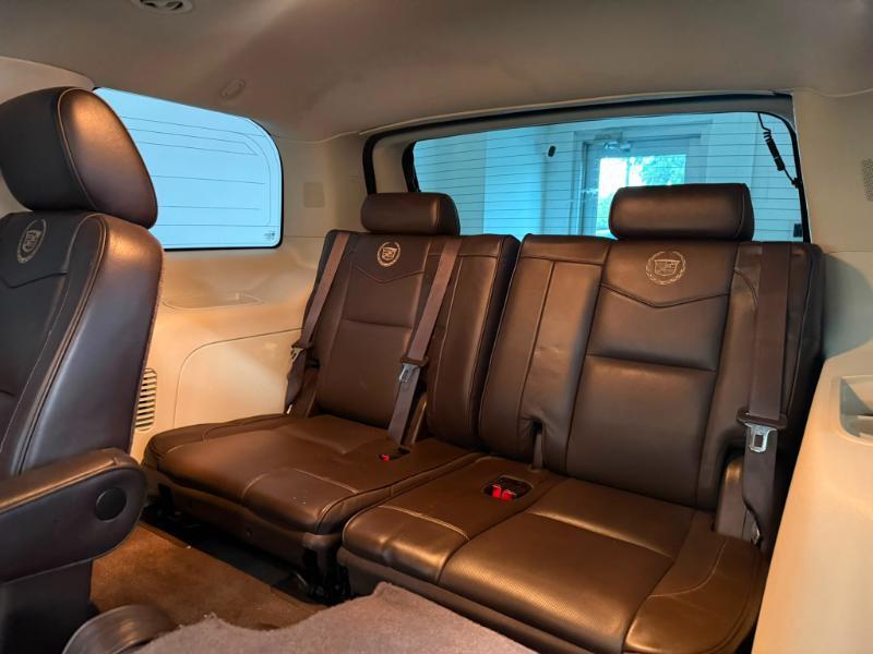 Cadillac Escalade Platinum 2WD 2014