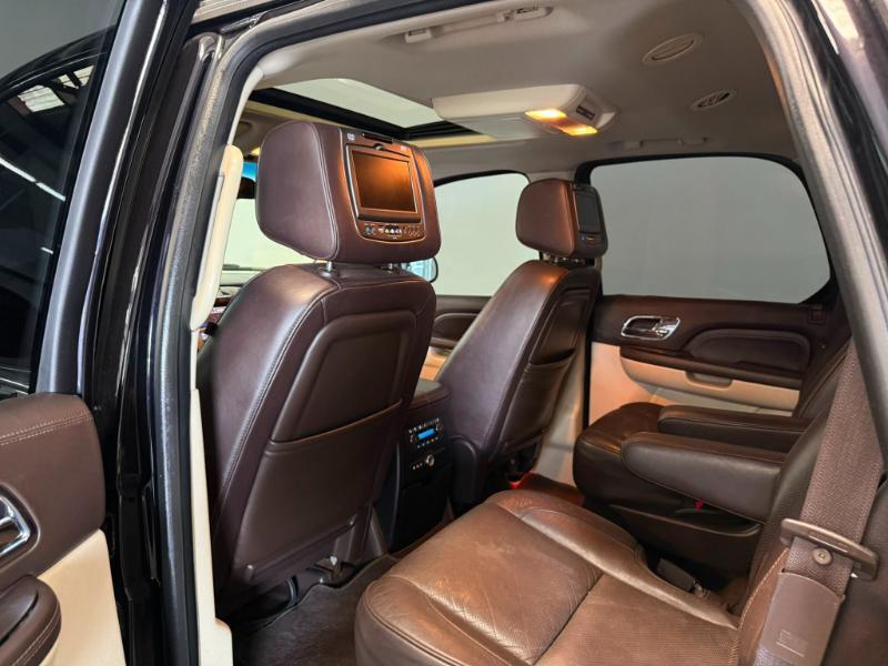 Cadillac Escalade Platinum 2WD 2014