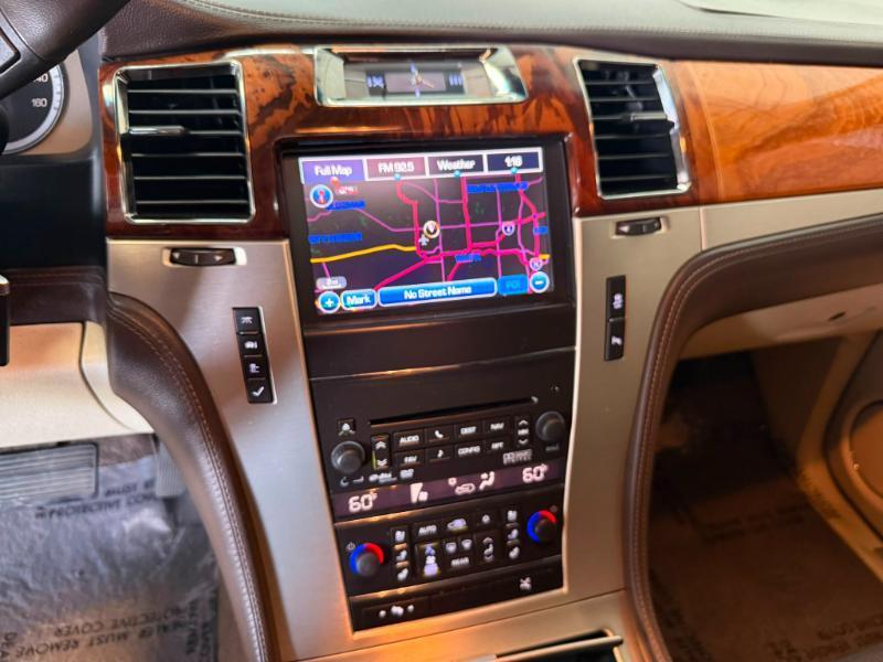 Cadillac Escalade Platinum 2WD 2014