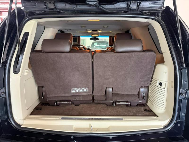 Cadillac Escalade Platinum 2WD 2014