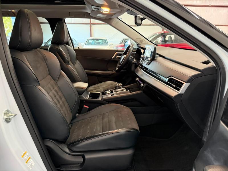 Mitsubishi Outlander SE 2WD 2024