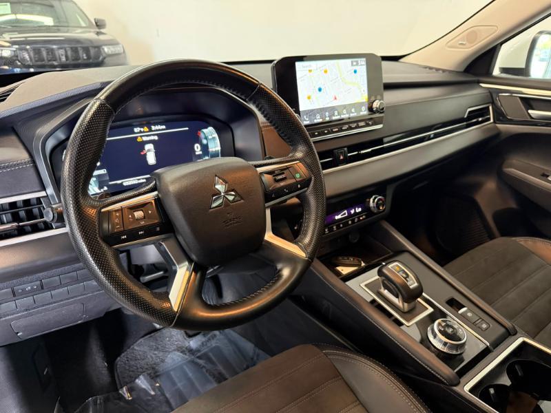 Mitsubishi Outlander SE 2WD 2024