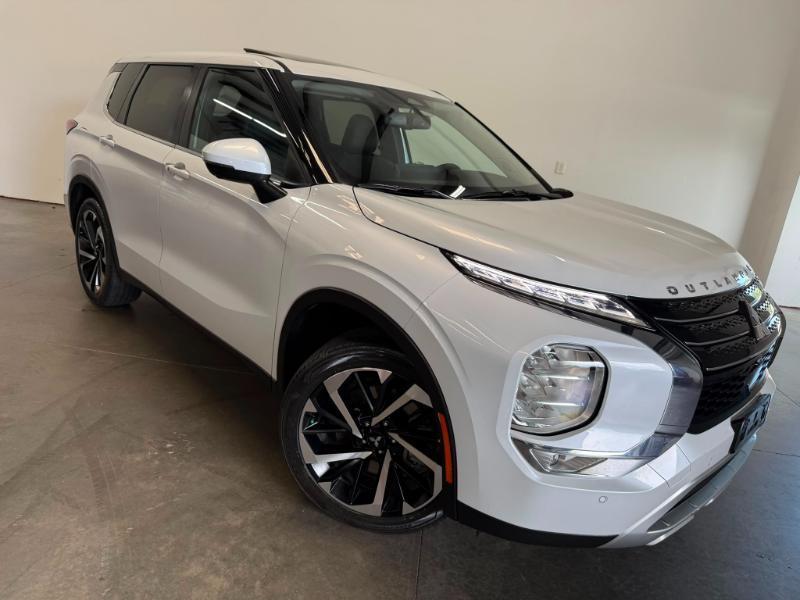 Mitsubishi Outlander SE 2WD 2024