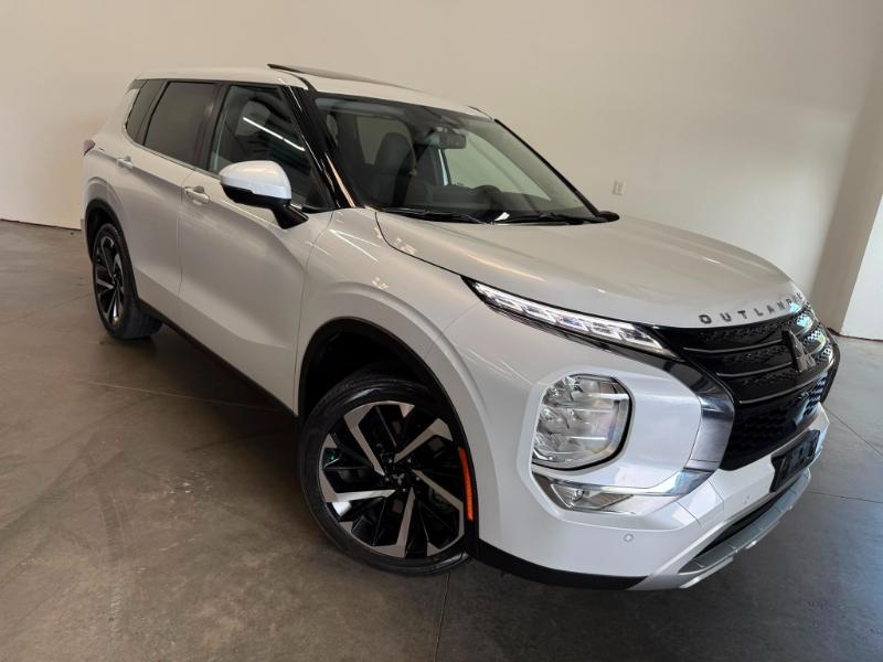 Mitsubishi Outlander SE 2WD 2024