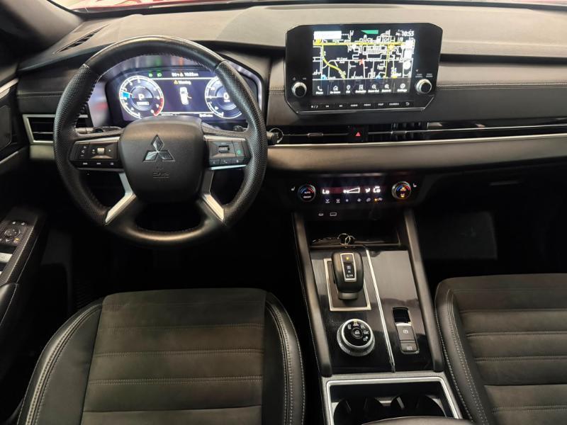 Mitsubishi Outlander  2023