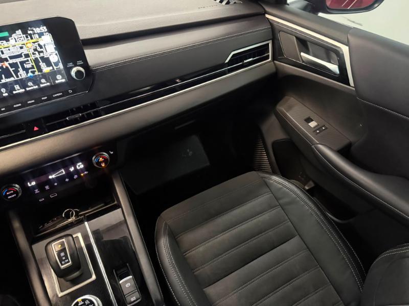Mitsubishi Outlander  2023