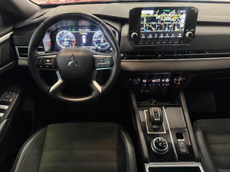 Mitsubishi Outlander  2023