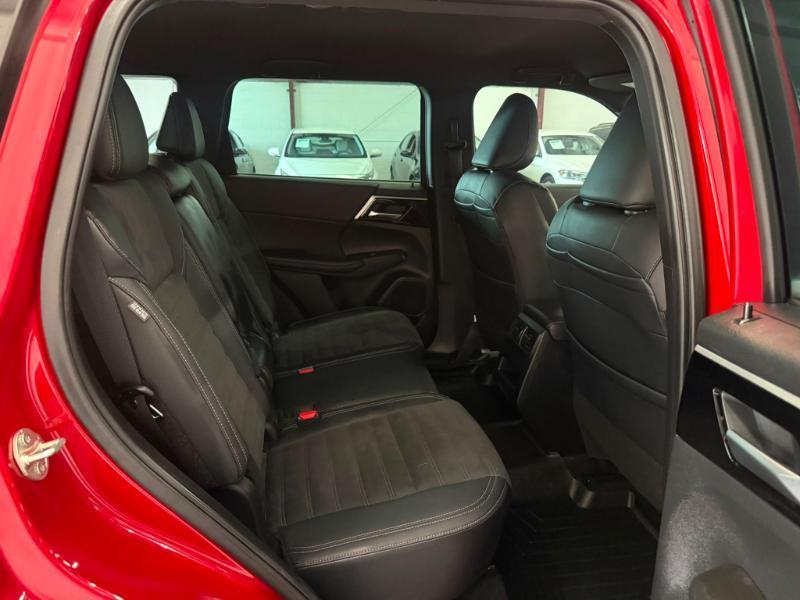 Mitsubishi Outlander  2023