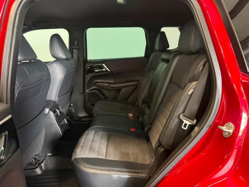 Mitsubishi Outlander  2023