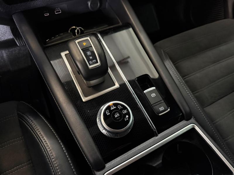 Mitsubishi Outlander  2023