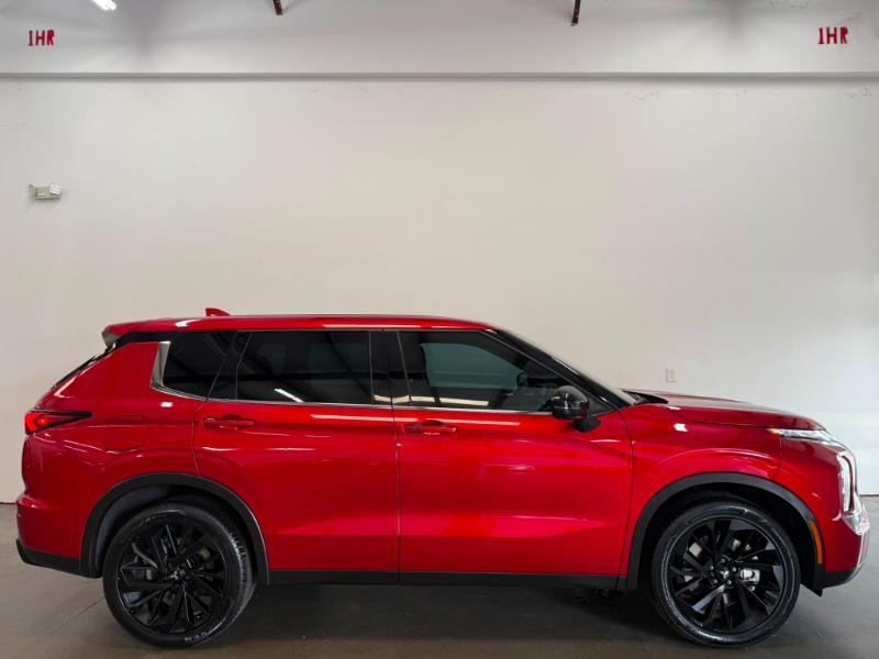 Mitsubishi Outlander  2023