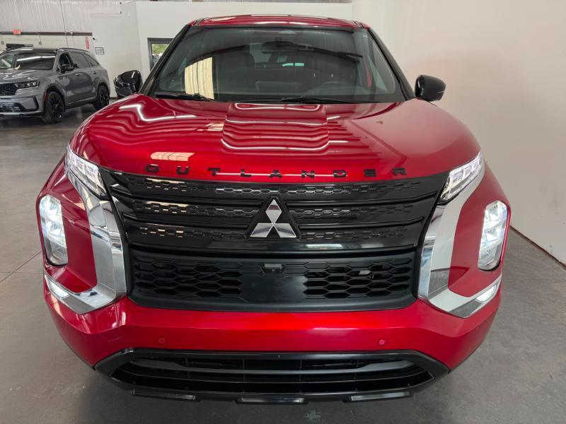 Mitsubishi Outlander  2023