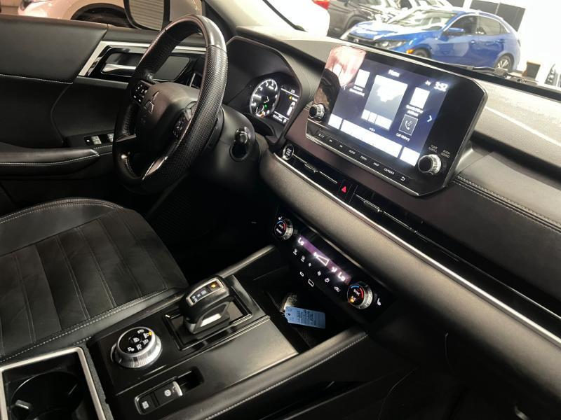 Mitsubishi Outlander SE 2WD 2023