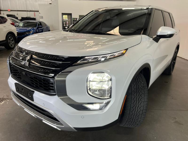 Mitsubishi Outlander SE 2WD 2023