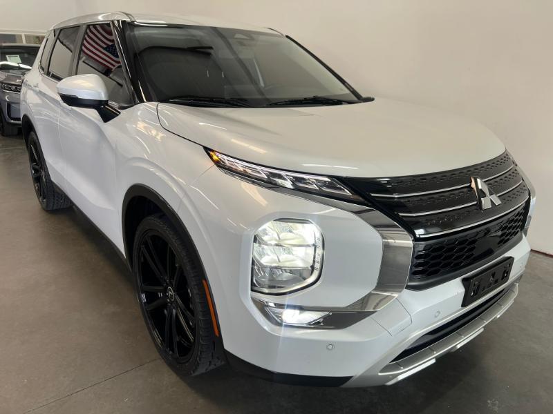 Mitsubishi Outlander SE 2WD 2023