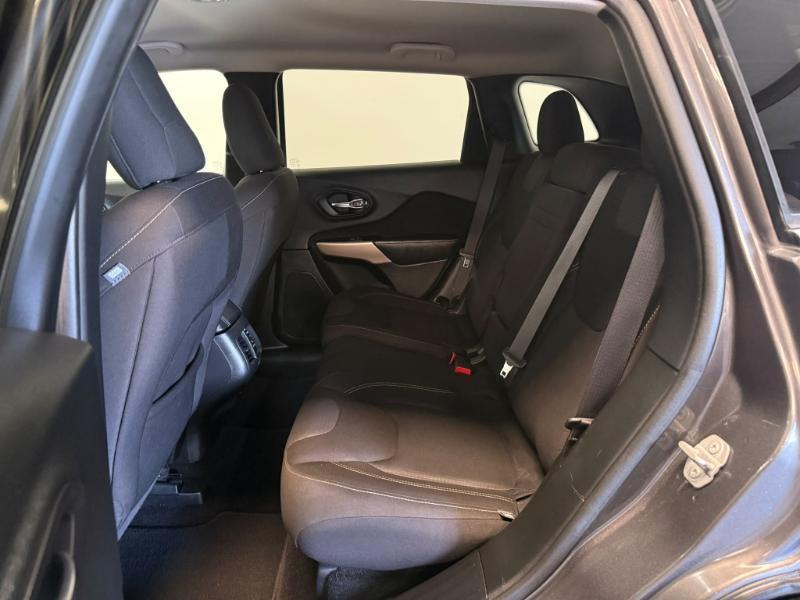 Jeep Cherokee Latitude FWD 2017