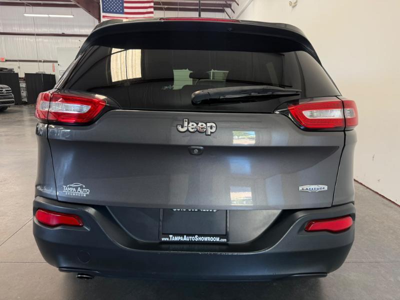 Jeep Cherokee Latitude FWD 2017