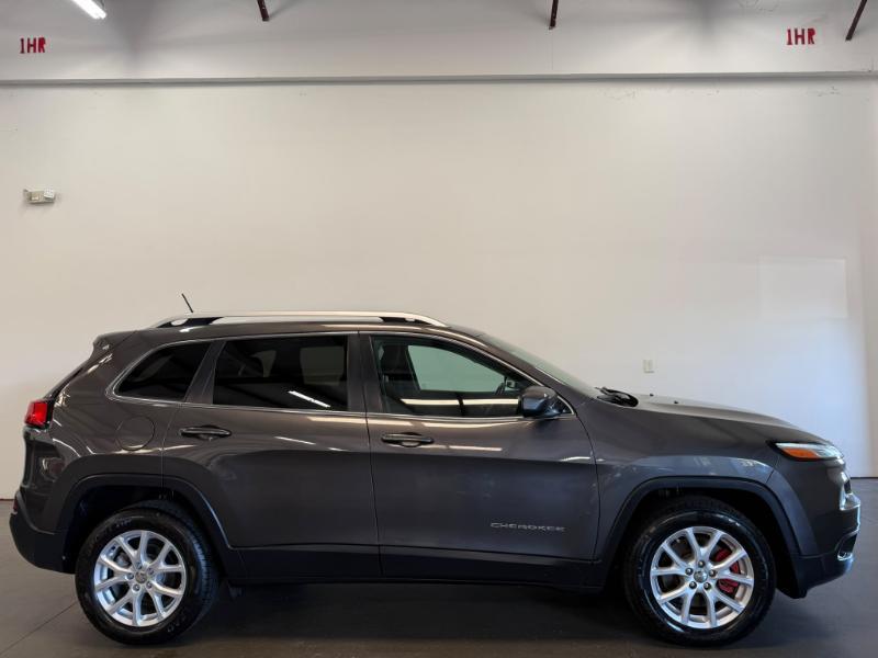 Jeep Cherokee Latitude FWD 2017
