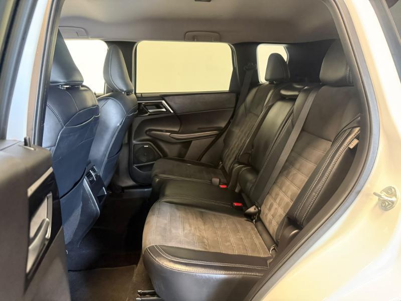 Mitsubishi Outlander SE 2WD 2025