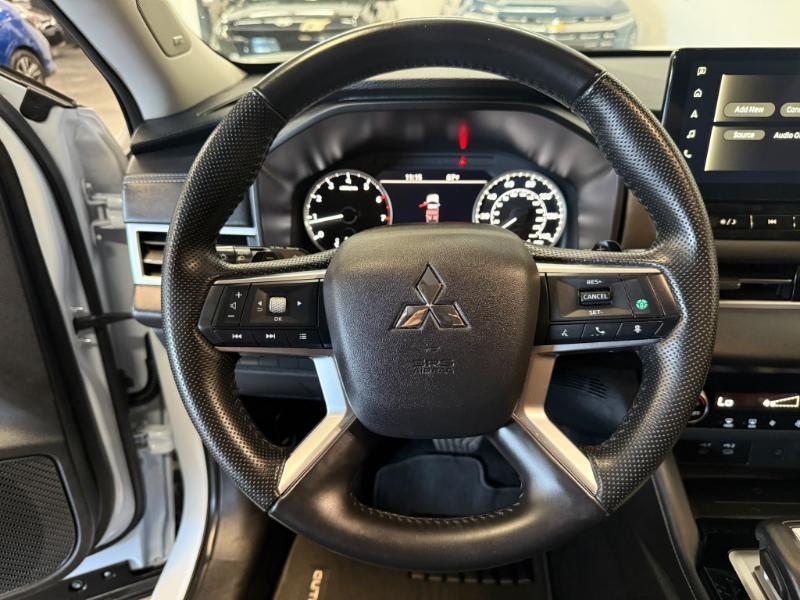 Mitsubishi Outlander SE 2WD 2025