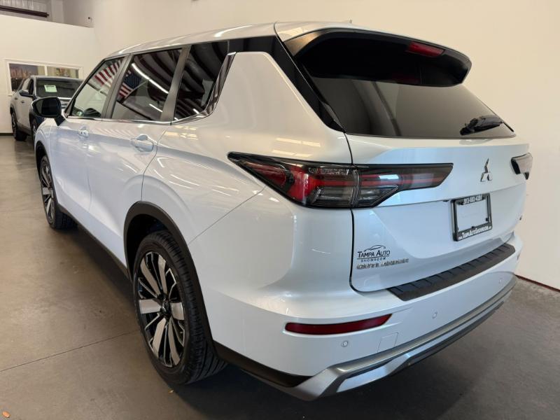 Mitsubishi Outlander SE 2WD 2025