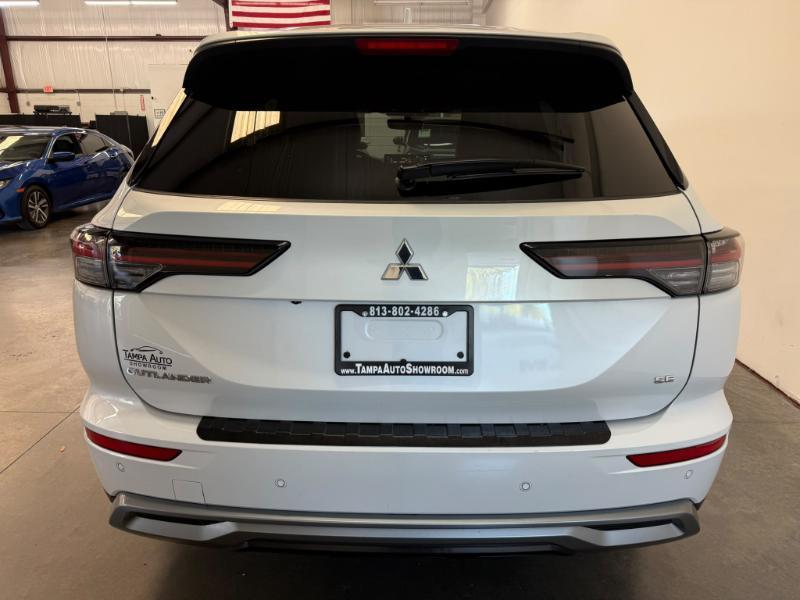 Mitsubishi Outlander SE 2WD 2025