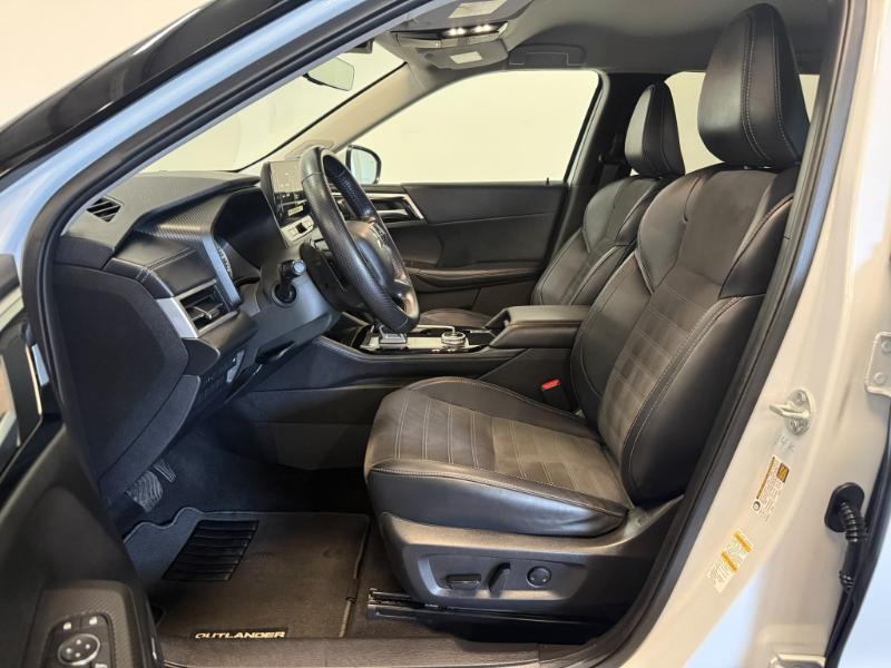Mitsubishi Outlander SE 2WD 2025