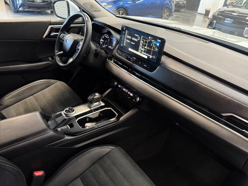 Mitsubishi Outlander SE 2WD 2025