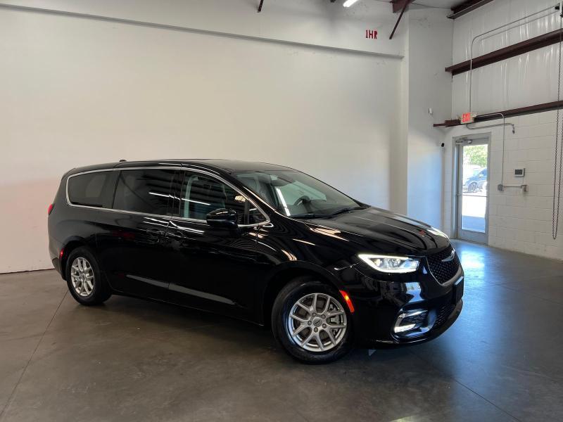 Chrysler Pacifica Touring L 2024