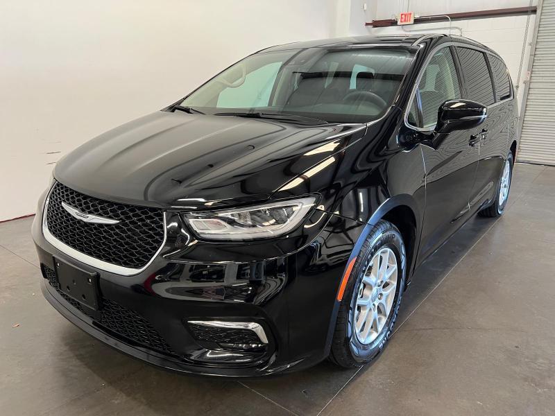Chrysler Pacifica Touring L 2024
