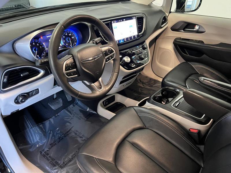 Chrysler Pacifica Touring L 2024