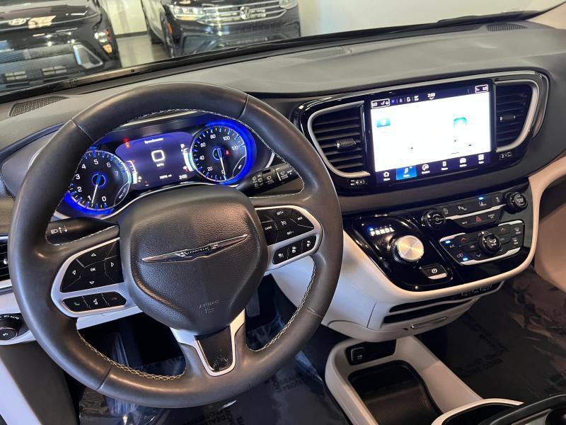 Chrysler Pacifica Touring L 2024