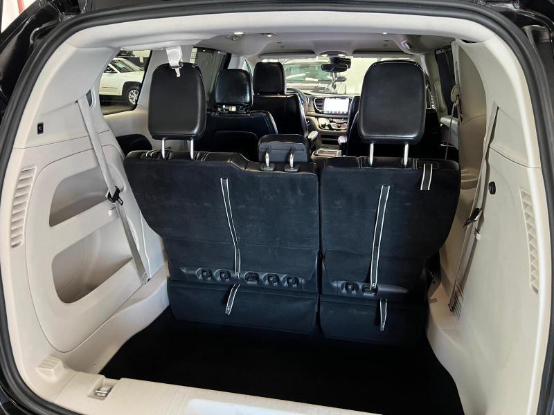 Chrysler Pacifica Touring L 2024