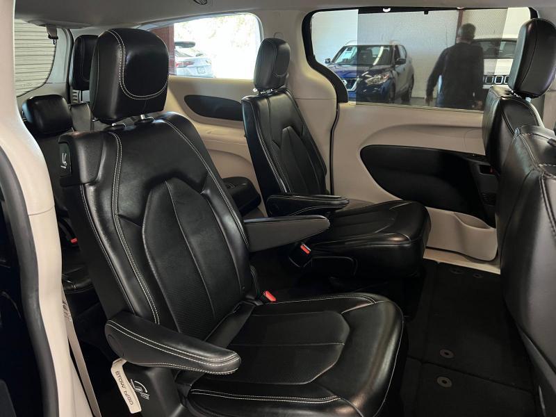 Chrysler Pacifica Touring L 2024
