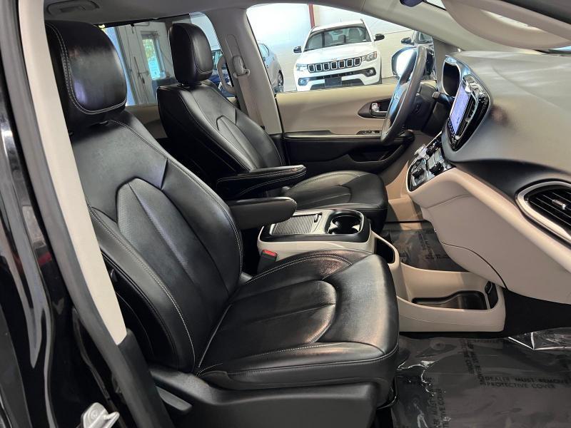 Chrysler Pacifica Touring L 2024