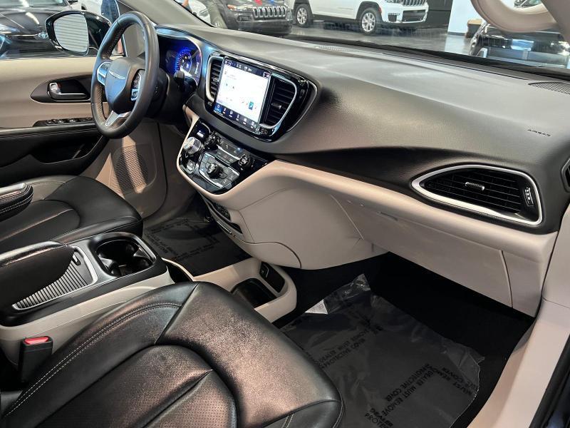 Chrysler Pacifica Touring L 2024