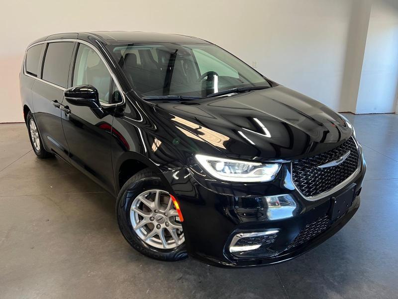 Chrysler Pacifica Touring L 2024