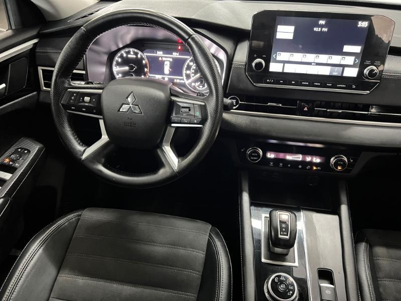 Mitsubishi Outlander SE 2WD 2023