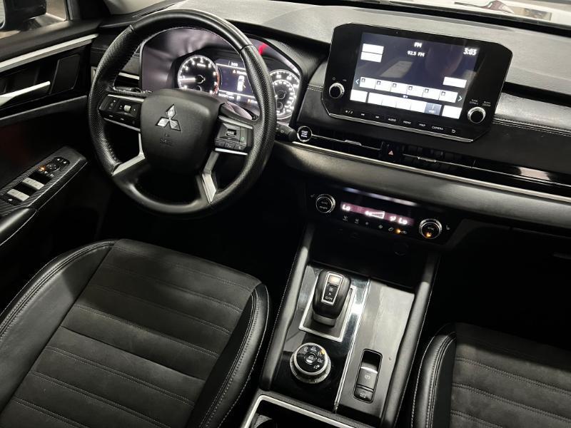 Mitsubishi Outlander SE 2WD 2023