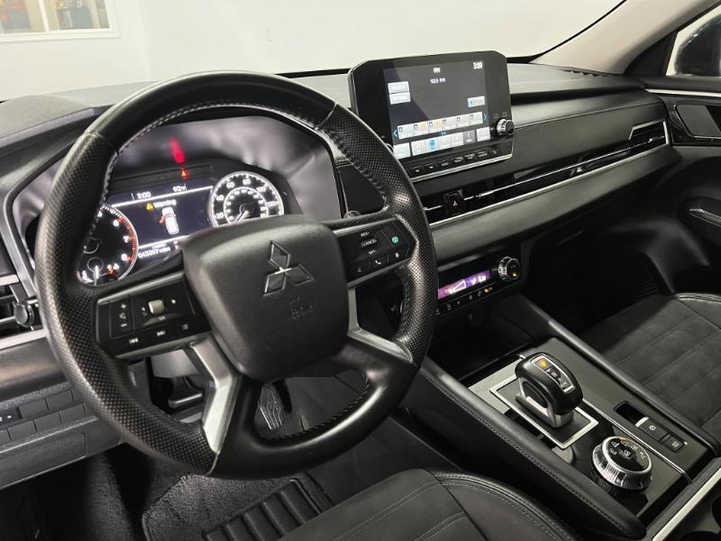 Mitsubishi Outlander SE 2WD 2023