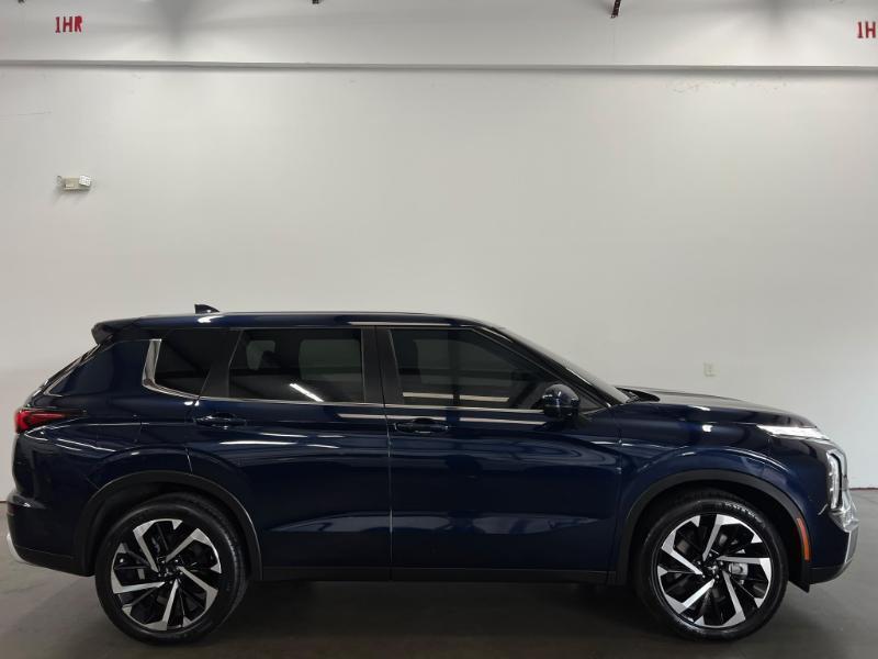 Mitsubishi Outlander SE 2WD 2023