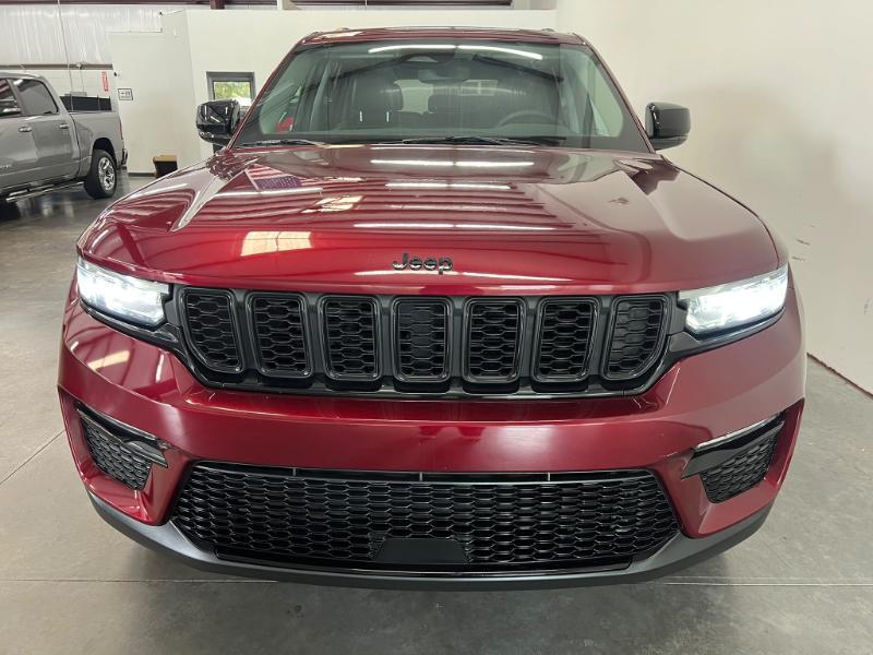 Jeep Grand Cherokee Limited 2WD 2023