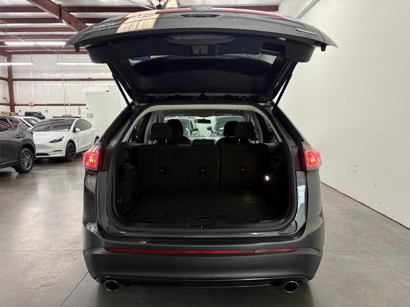 Ford Edge SE FWD 2016
