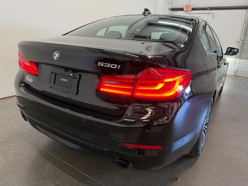 BMW 5-Series 530i 2019