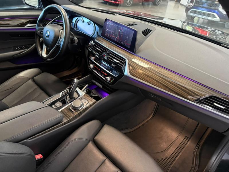 BMW 5-Series 530i 2019