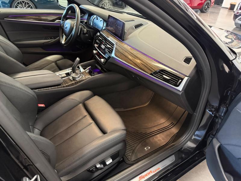 BMW 5-Series 530i 2019