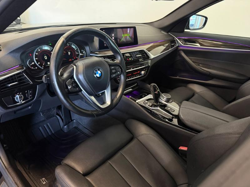 BMW 5-Series 530i 2019