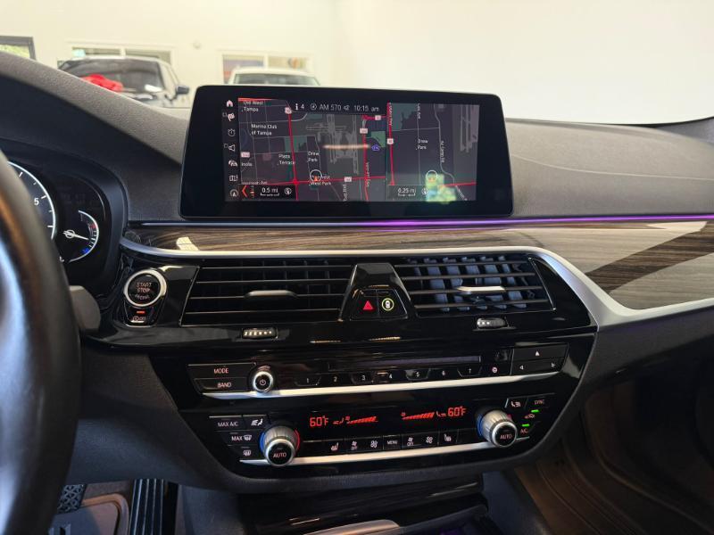 BMW 5-Series 530i 2019