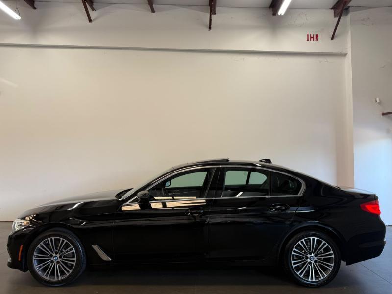BMW 5-Series 530i 2019